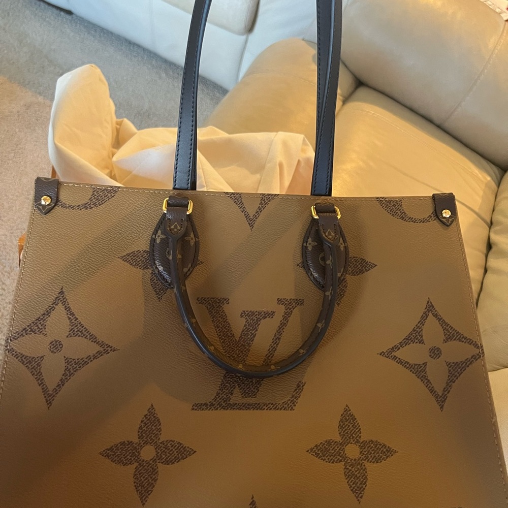 Lv Onthego MM